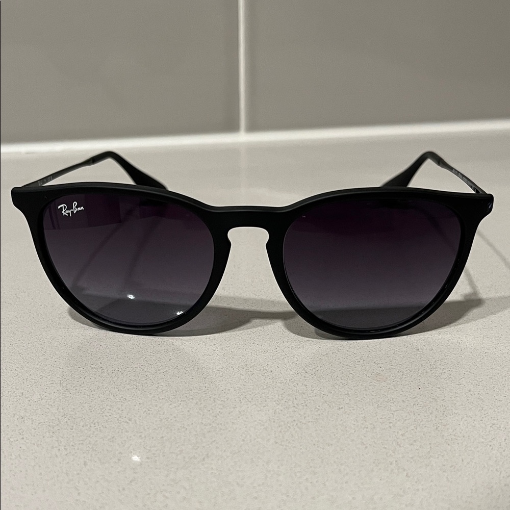 Ray-Ban Classic Black Sunglasses - Picture 2 of 15